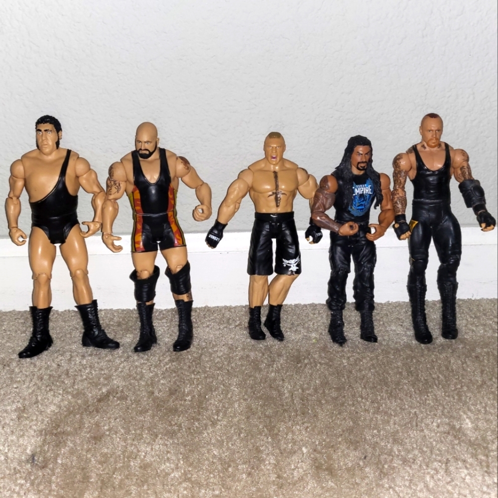 Wrestler figurines